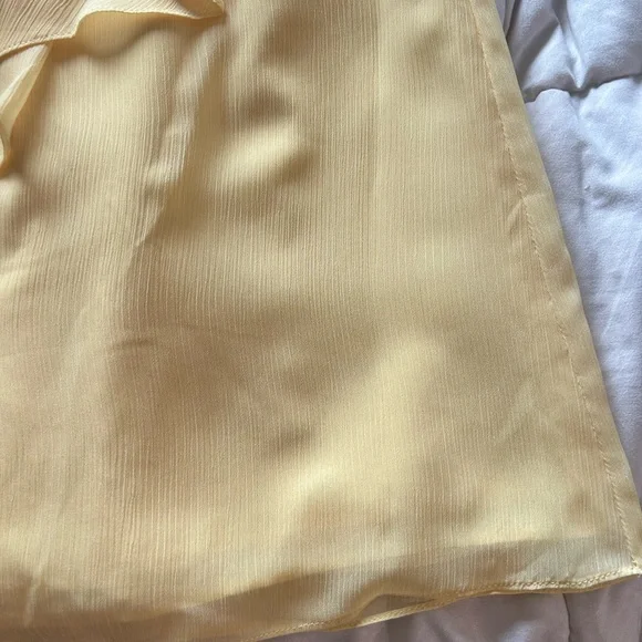 David’s Bridal Strapless or Spaghetti Strap Crinkle Chiffon Canary Dress Size 4 - Picture 5 of 9